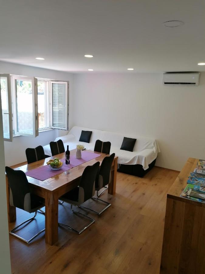 Apartment "B" 50 M From The Beach Zadar Dış mekan fotoğraf